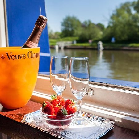 Boat Hotel De Barge Brugge Eksteriør bilde
