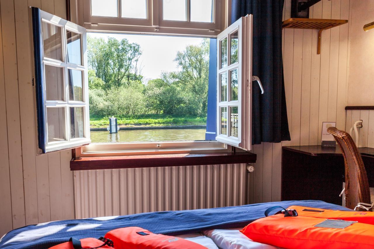 Boat Hotel De Barge Brugge Eksteriør bilde