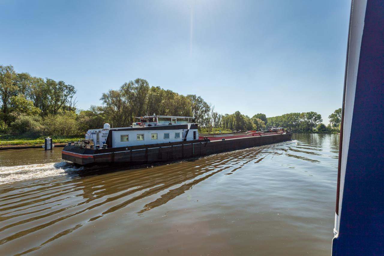 Boat Hotel De Barge Brugge Eksteriør bilde